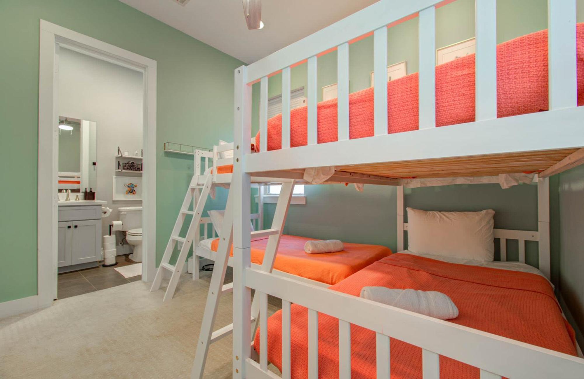 Modern Luxury 3-bd Mins To Dt W Rooftop