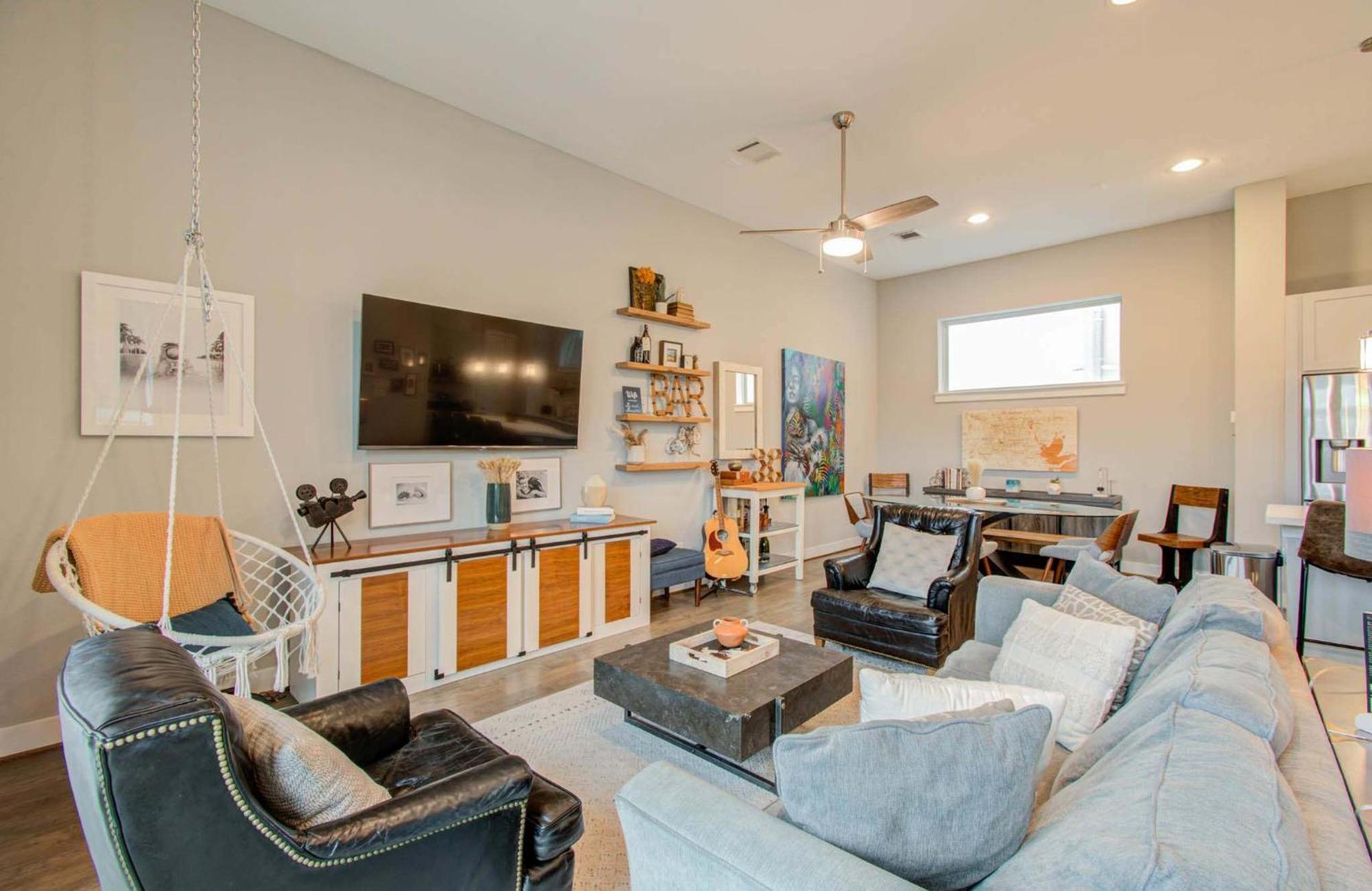 Holiday home Modern Luxury 3-bd Mins To Dt W Rooftop