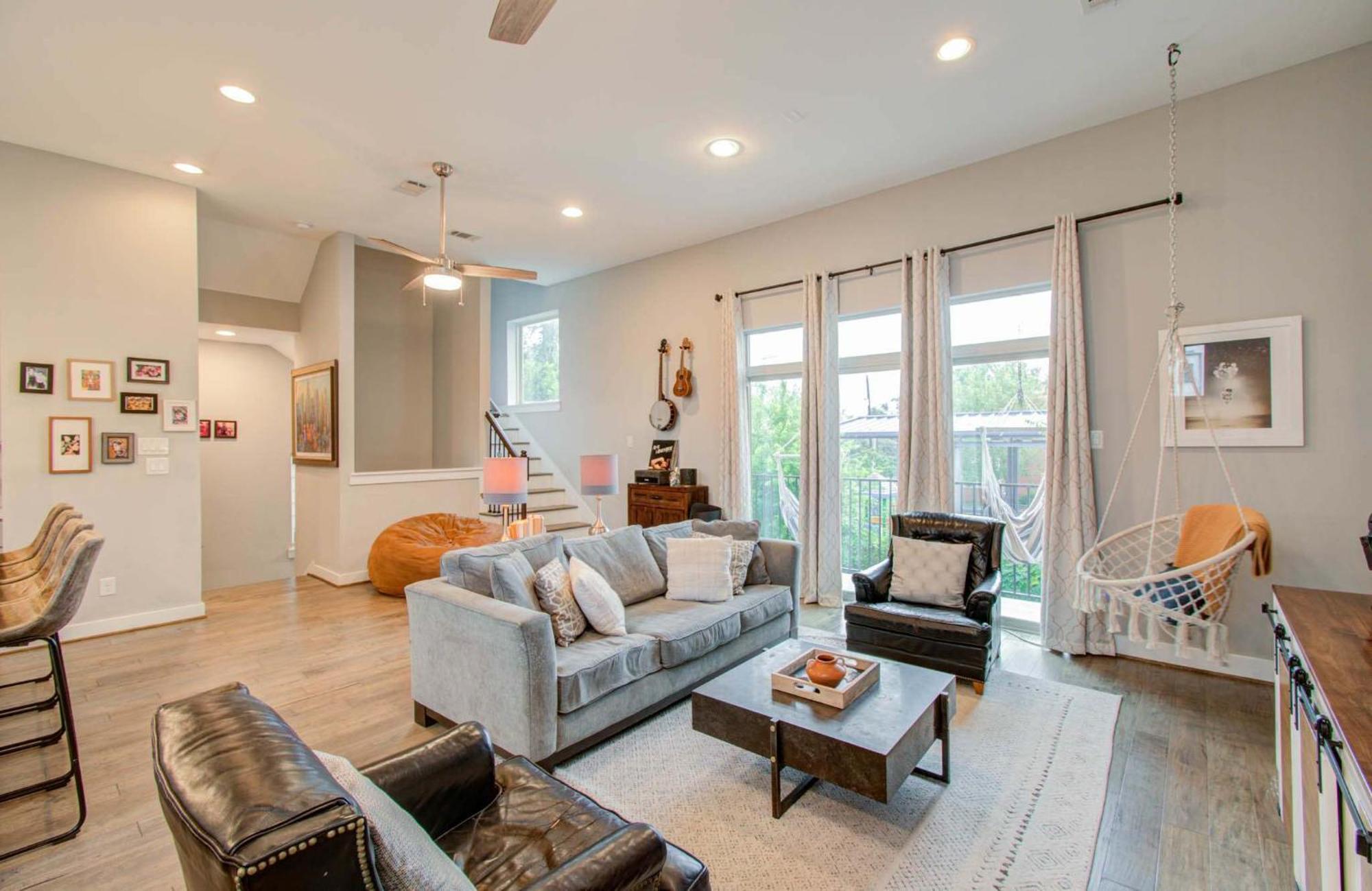 Holiday home Modern Luxury 3-bd Mins To Dt W Rooftop Houston