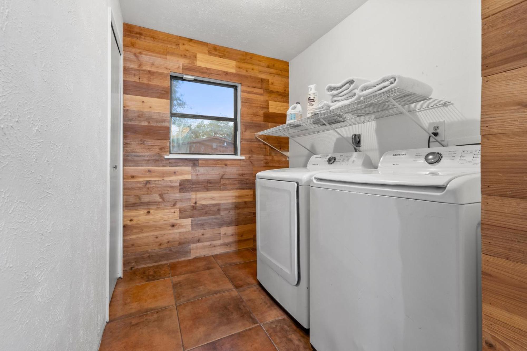 Holiday home 3 Bed With Luxury Hot Tub, Deck, Wifi And Arcade Games Houston
