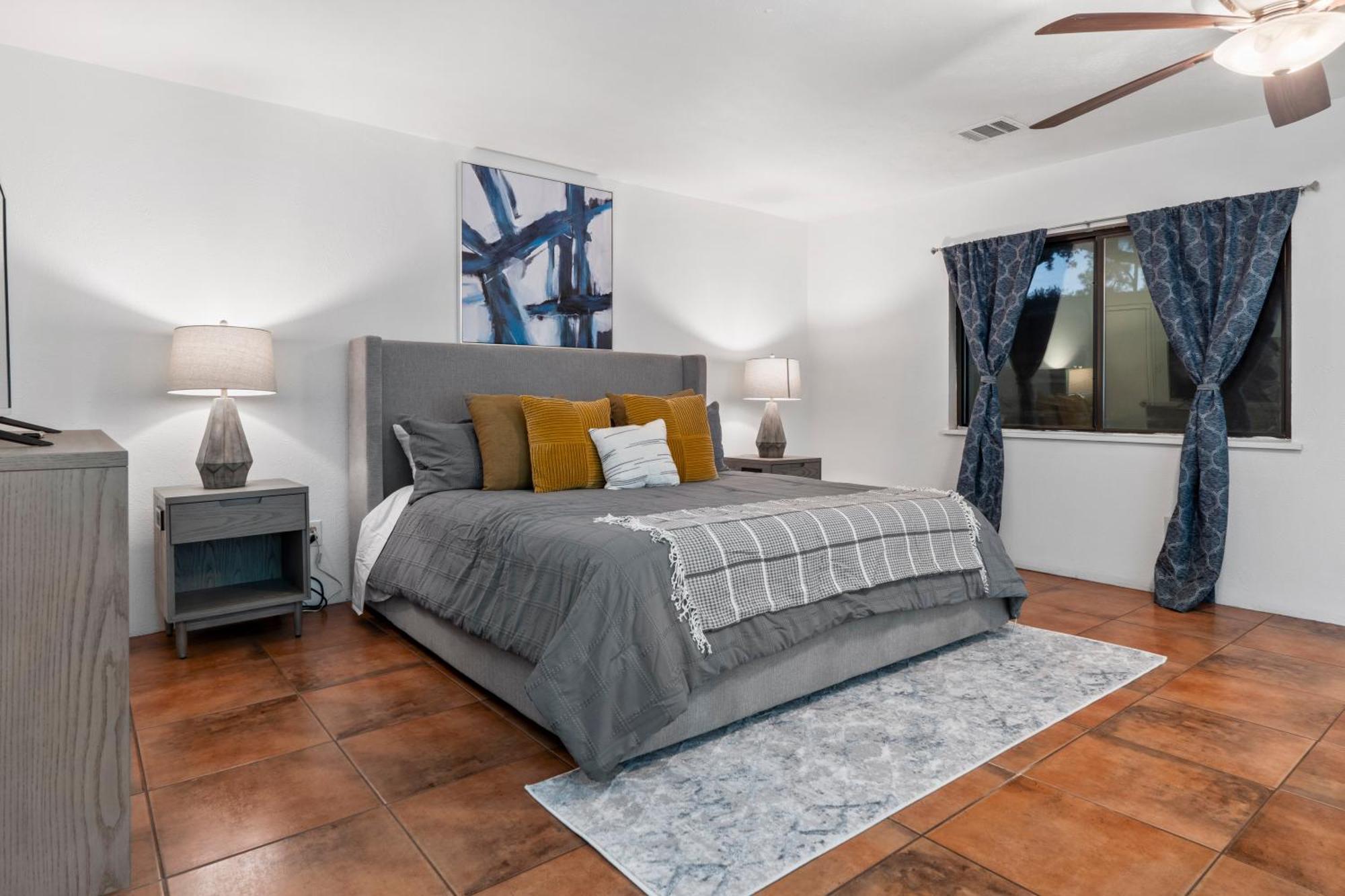 3 Bed With Luxury Hot Tub, Deck, Wifi And Arcade Games * Houston