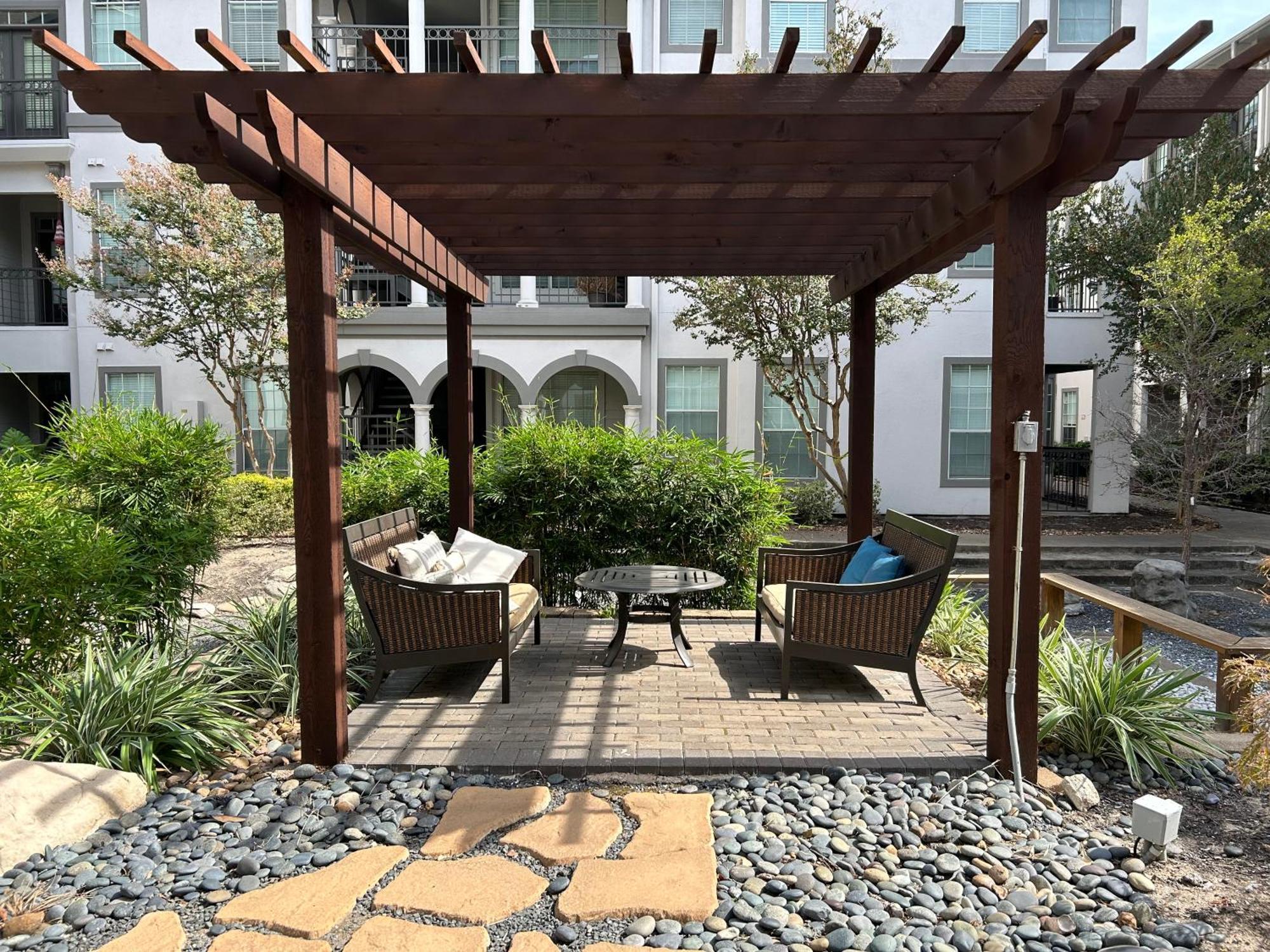 Apartment Of Both Worlds River Oaks Galleria