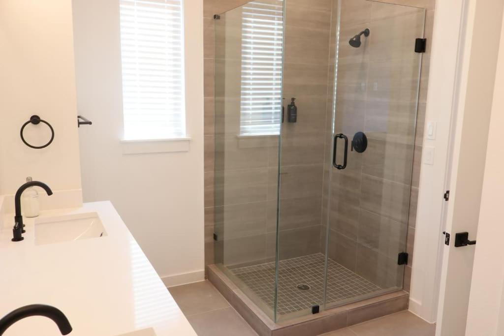 Holiday home 4bd Urban Retreat Prime Location