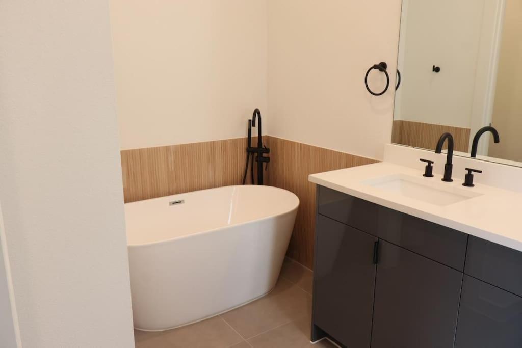 Holiday home 4bd Urban Retreat Prime Location Houston