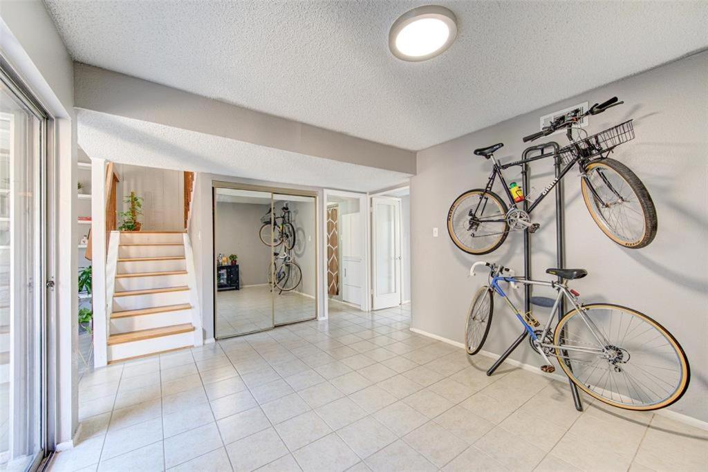 Single Cozy Heart Of Htx Guest house