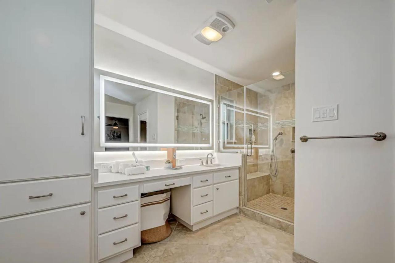 Bayfront Luxury Oasis W Pool Close To Nasa Kemah Holiday home Houston