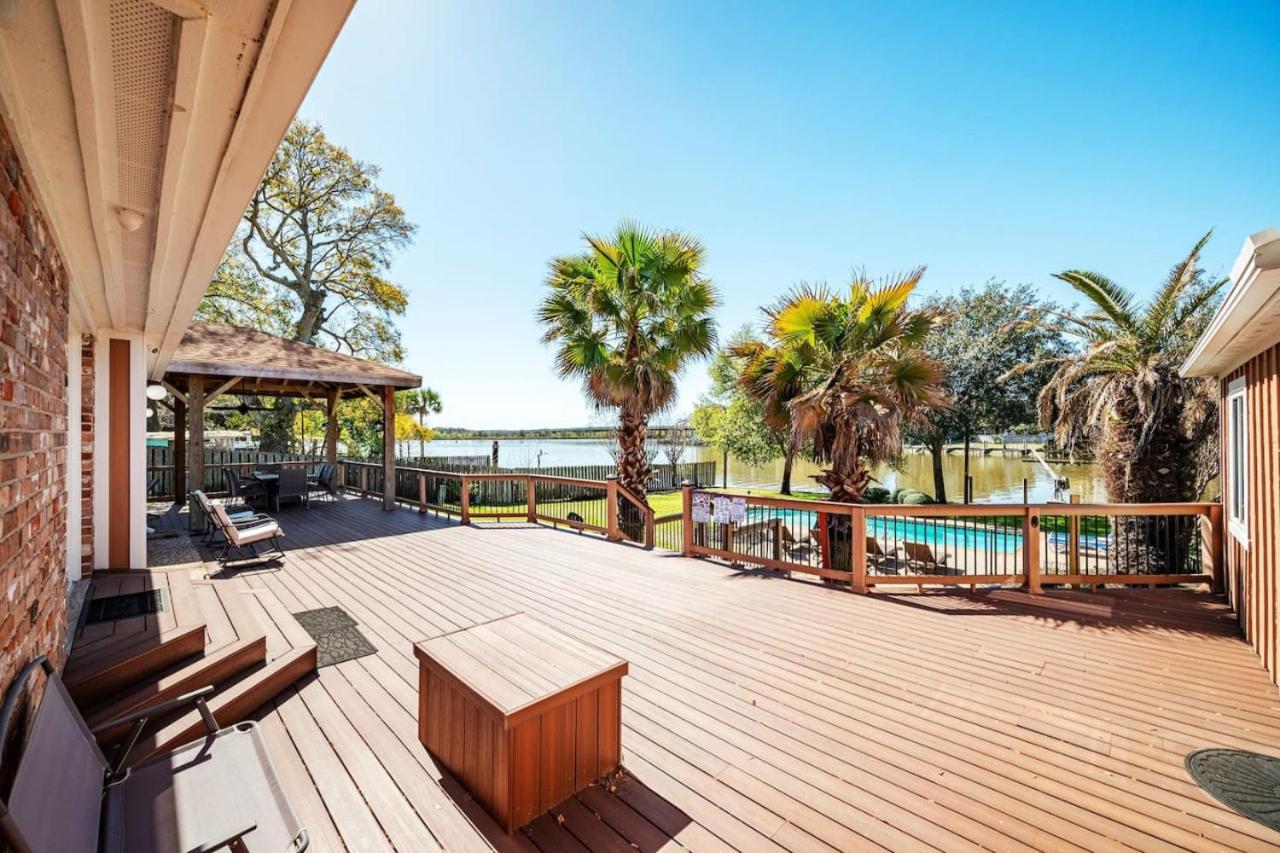 Holiday home Bayfront Luxury Oasis W Pool Close To Nasa Kemah Houston