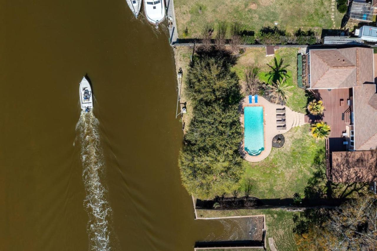 Bayfront Luxury Oasis W Pool Close To Nasa Kemah Holiday home Houston