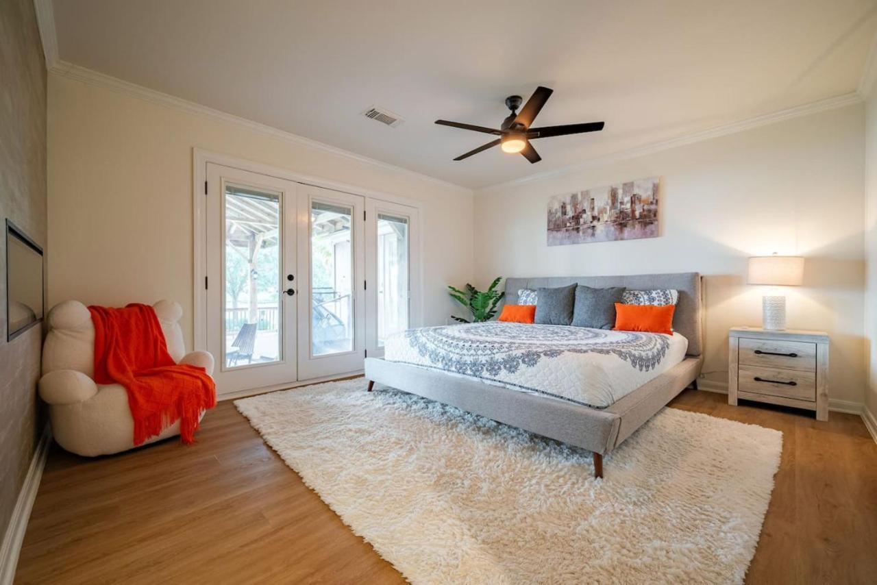 Bayfront Luxury Oasis W Pool Close To Nasa Kemah Holiday home