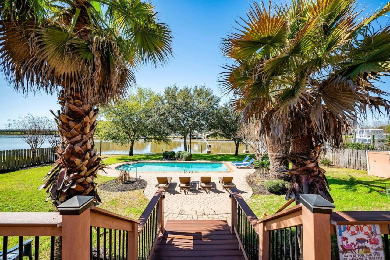 Bayfront Luxury Oasis W Pool Close To Nasa Kemah Holiday home *