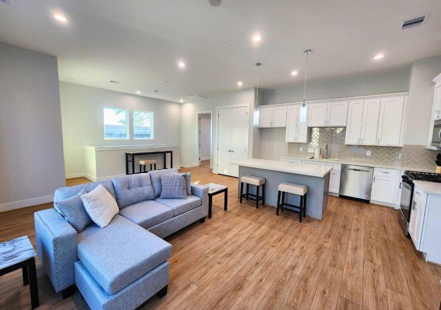 Modern & Affordable Holiday home Houston