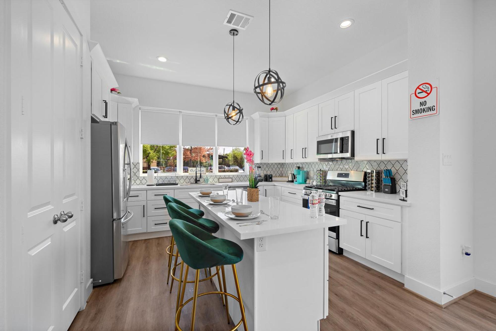 Luxury Near Med Center, Uptown & Downtown * Houston