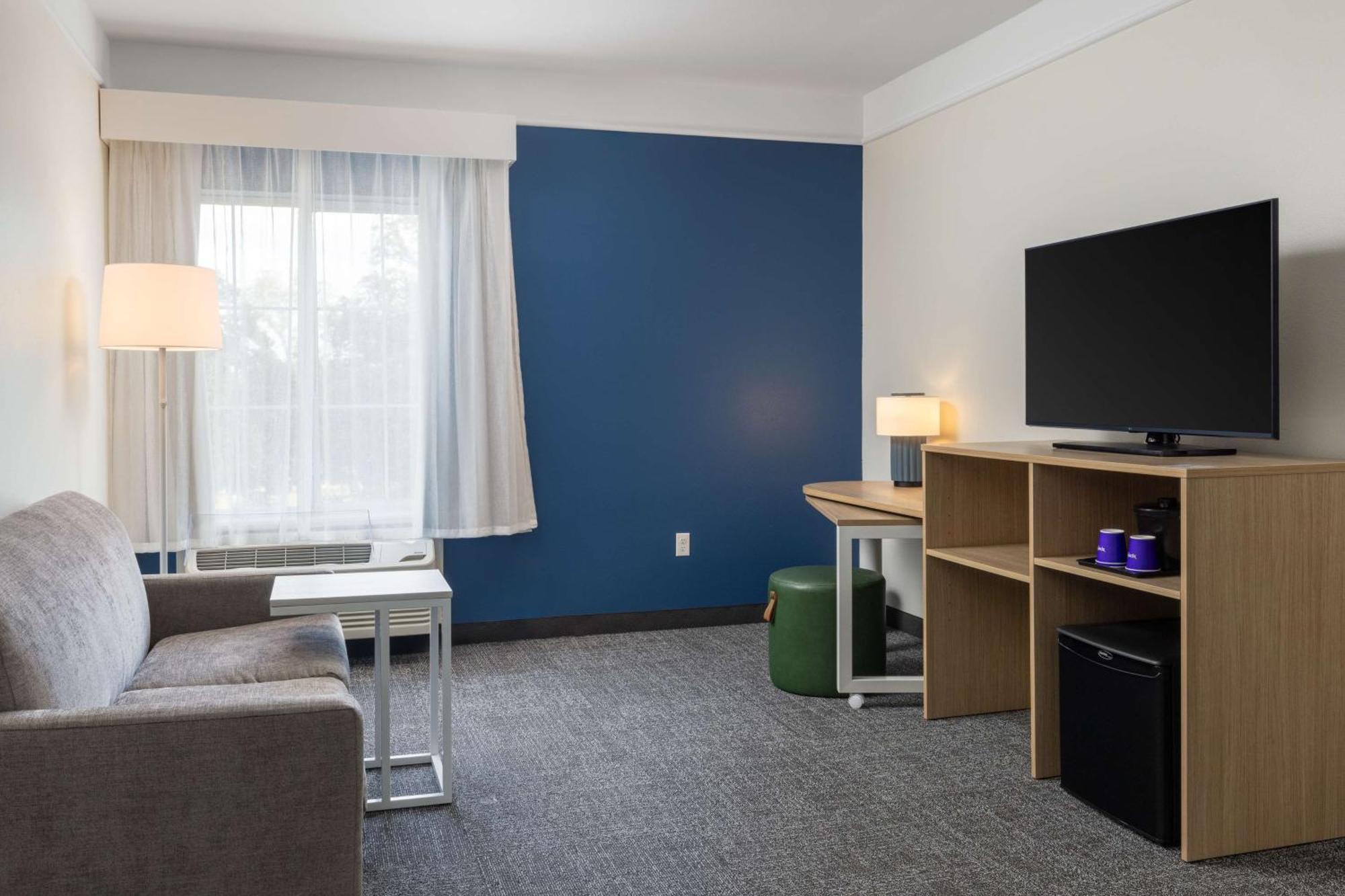 Spark By Hilton West Clay Road 3*