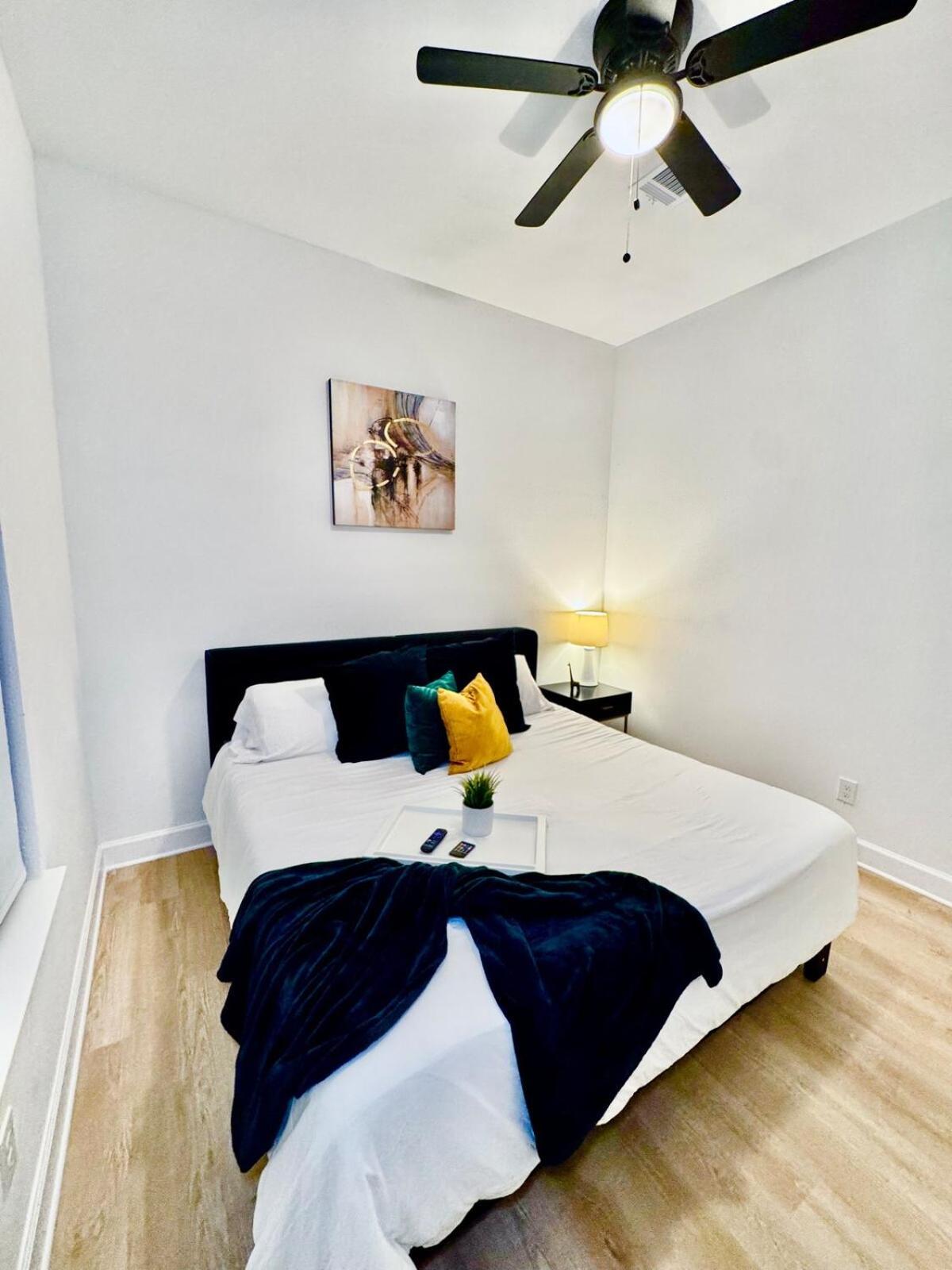 New Build! 3bed Med Center - 10 Min To Downtown Holiday home