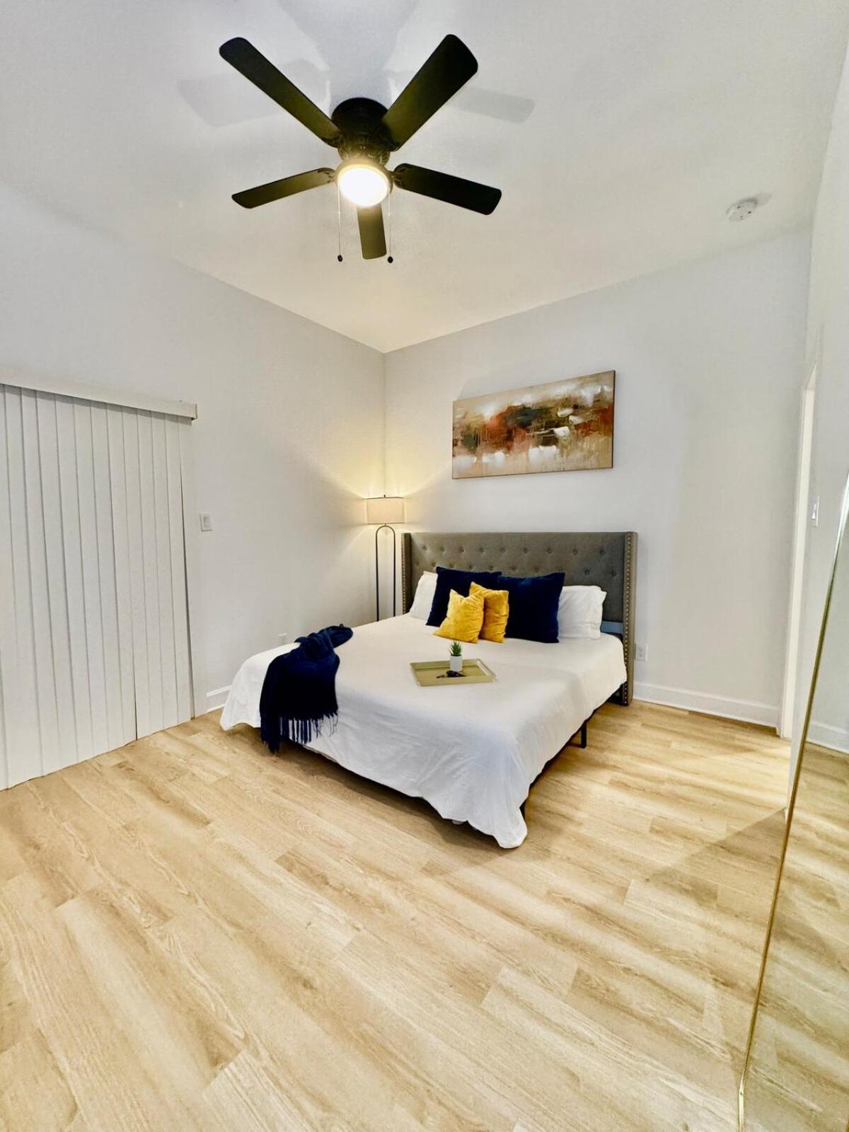 New Build! 3bed Med Center - 10 Min To Downtown Holiday home