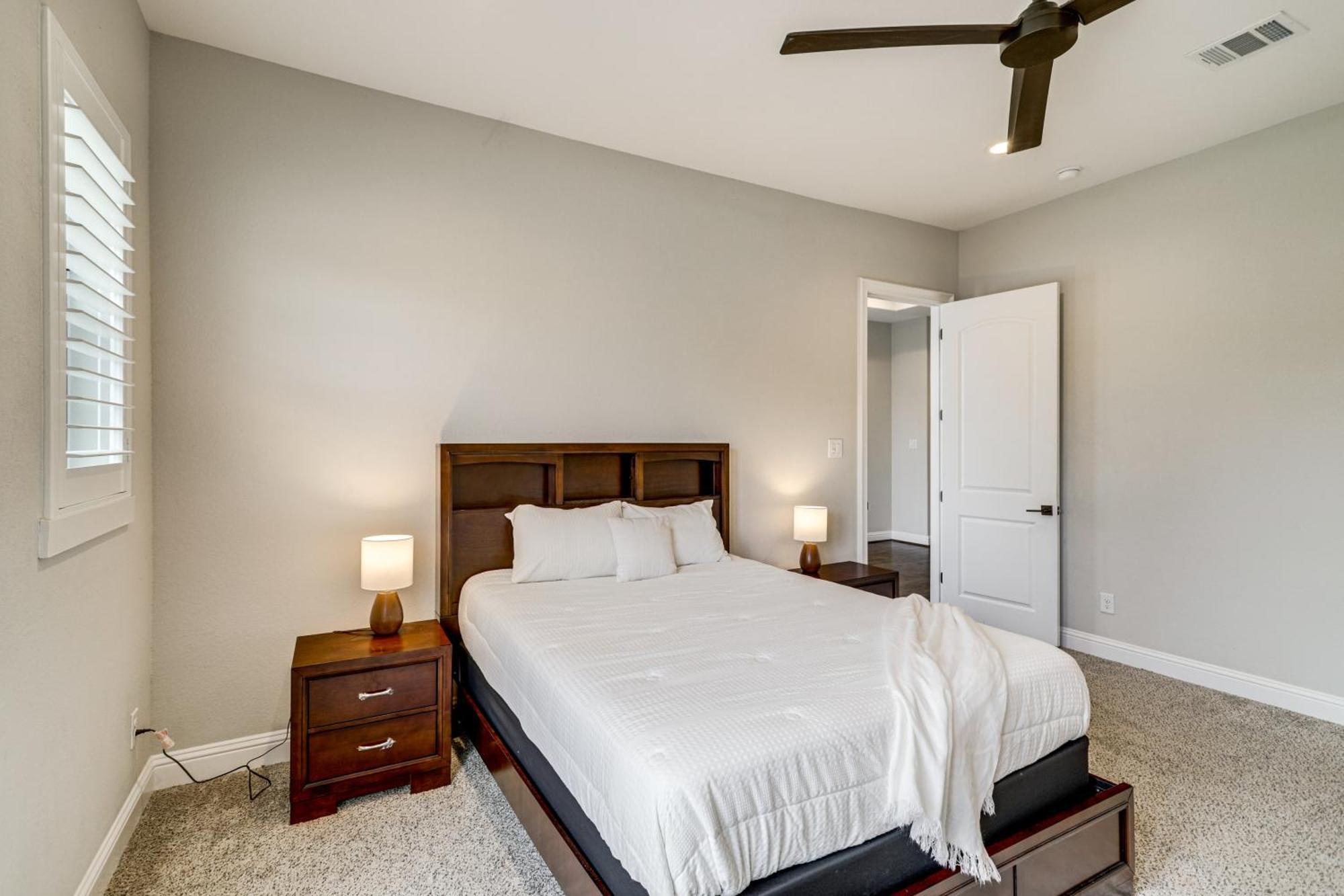 9 Mi To Downtown Spacious Group Getaway Holiday home