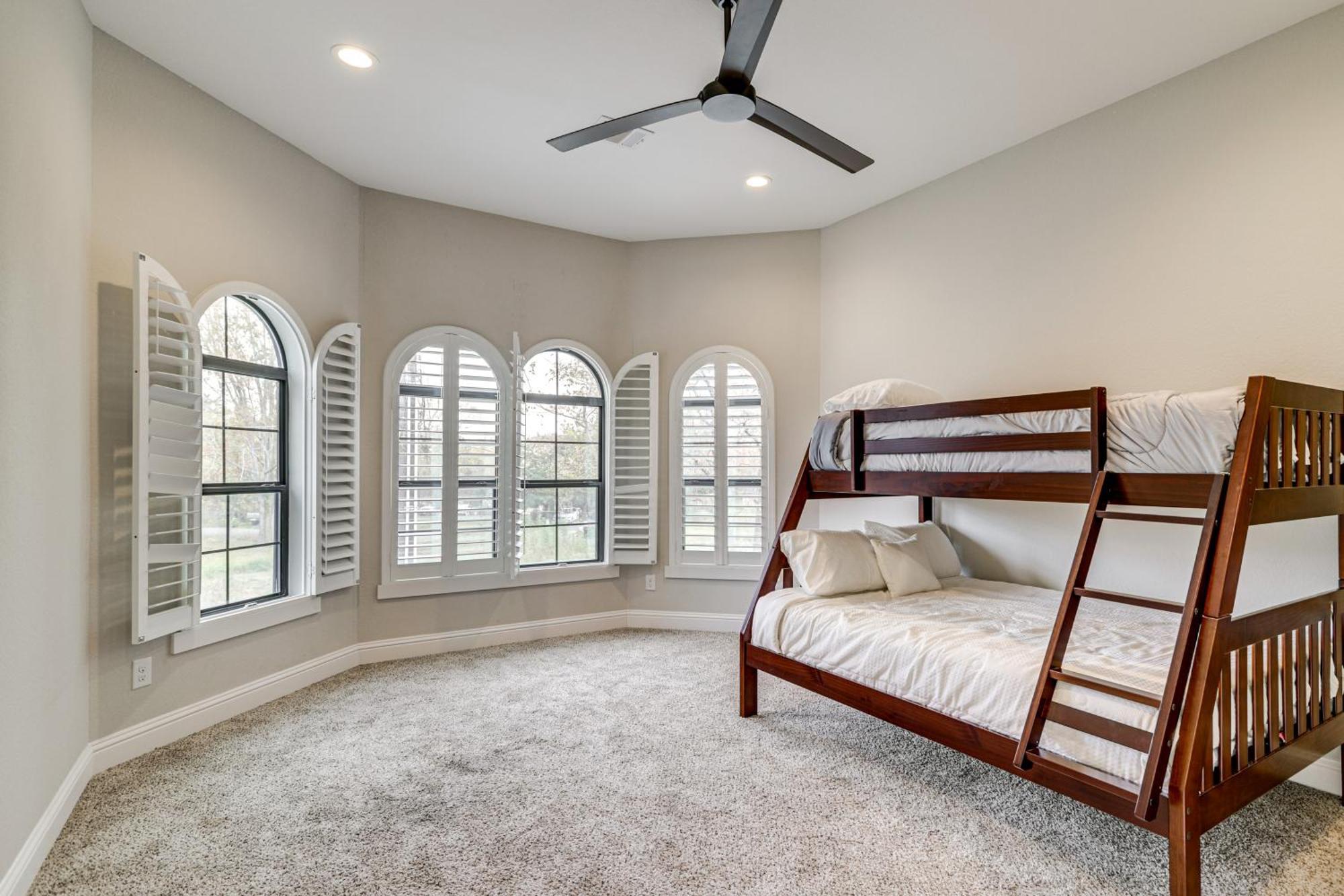 9 Mi To Downtown Spacious Group Getaway *