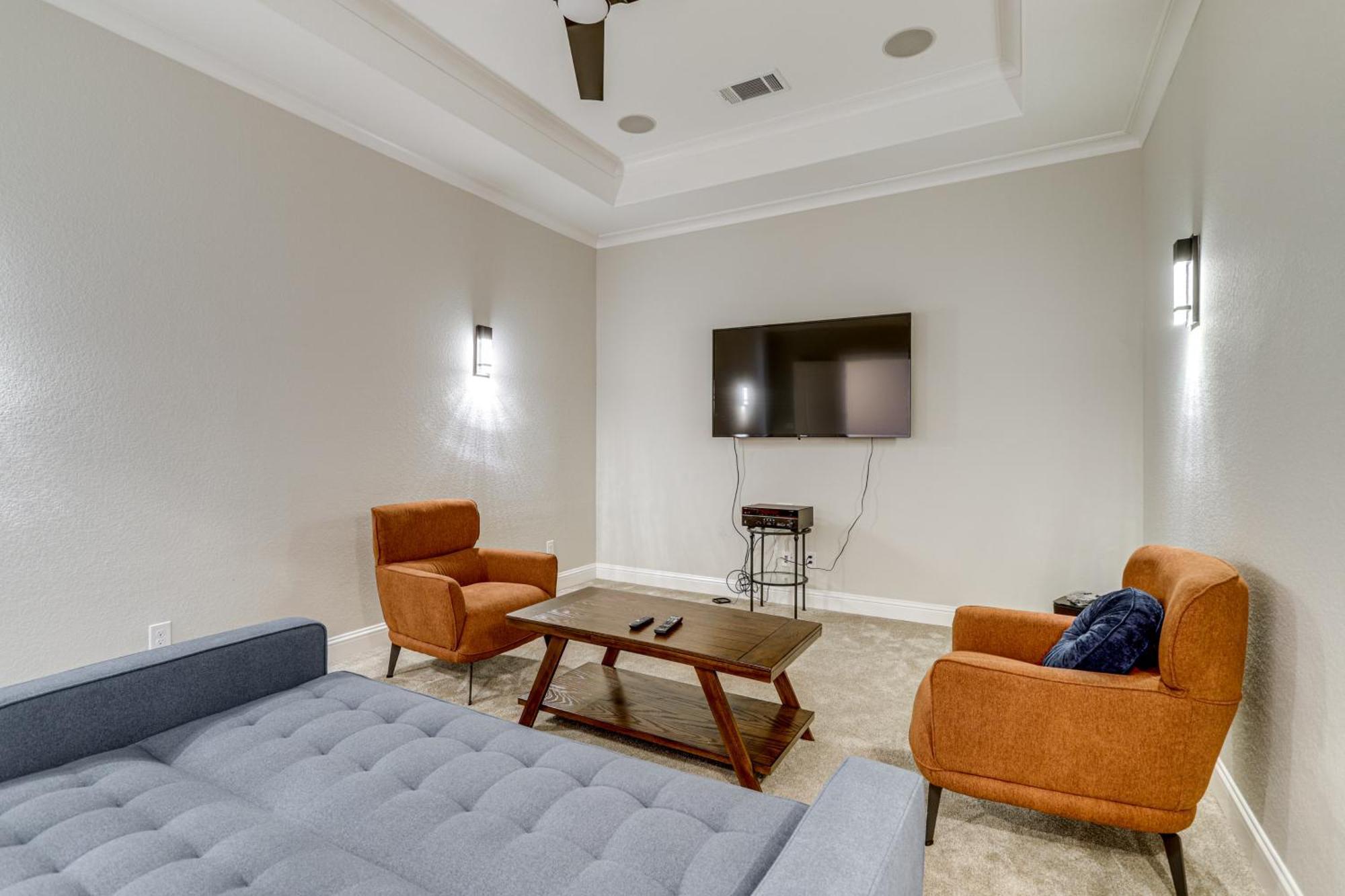 9 Mi To Downtown Spacious Group Getaway
