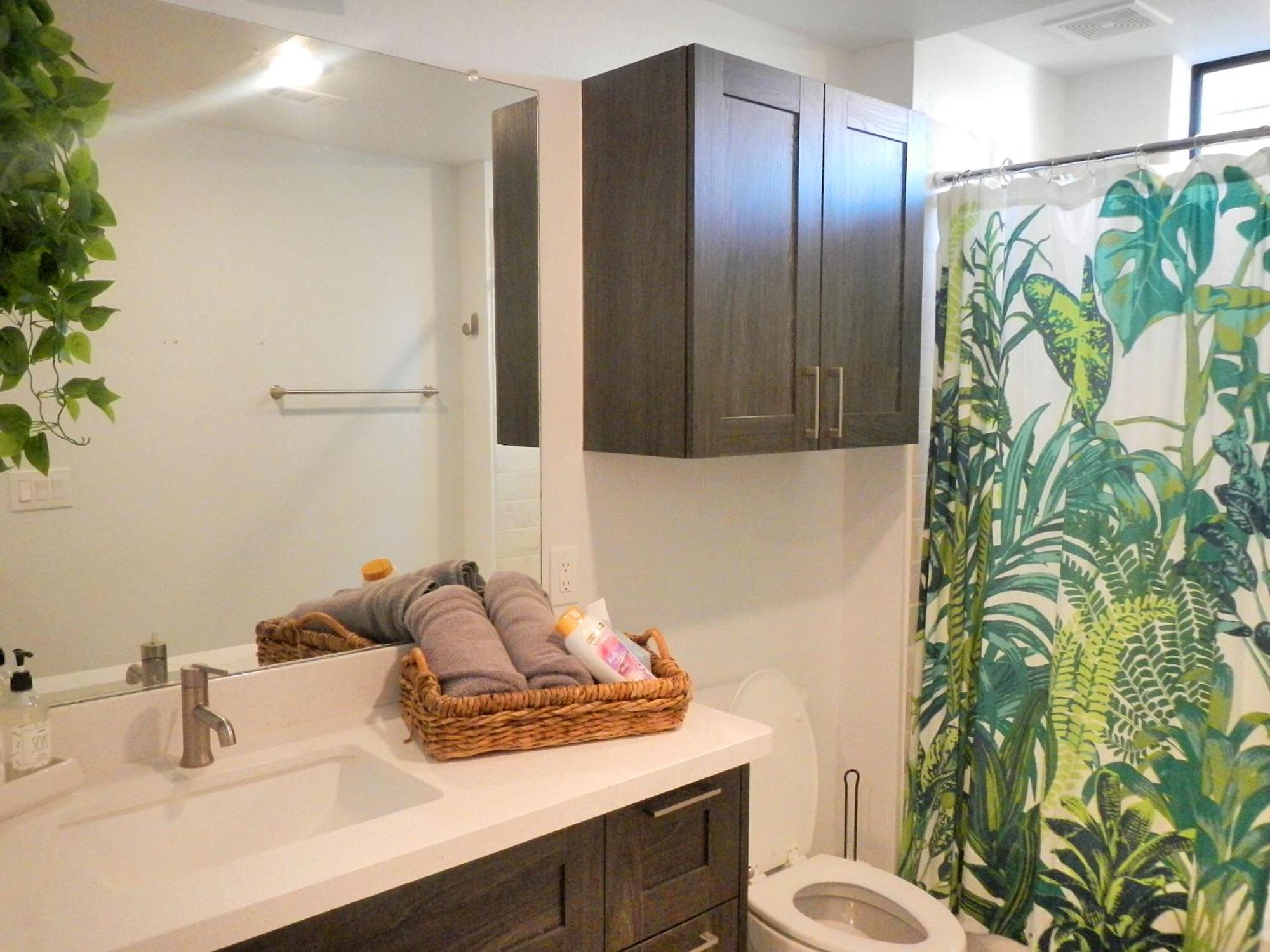Contemporary Downtown Your Base For Adventures! Apartment *
