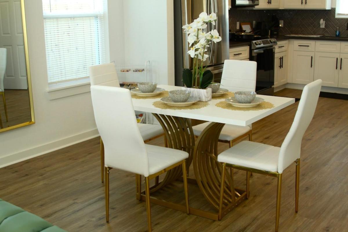 Apartment Houston Modern Townhouse *