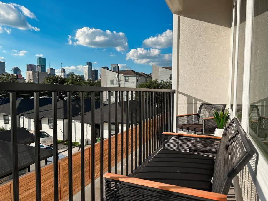 The Oasis Checkmate Stunning Rooftop With Views Holiday home Houston