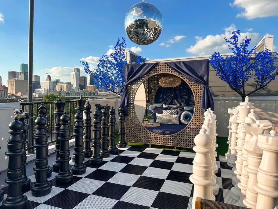 The Oasis Checkmate Stunning Rooftop With Views * Houston