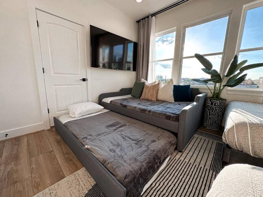 The Oasis Checkmate Stunning Rooftop With Views