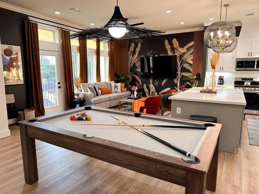 The Oasis Checkmate Stunning Rooftop With Views * Houston