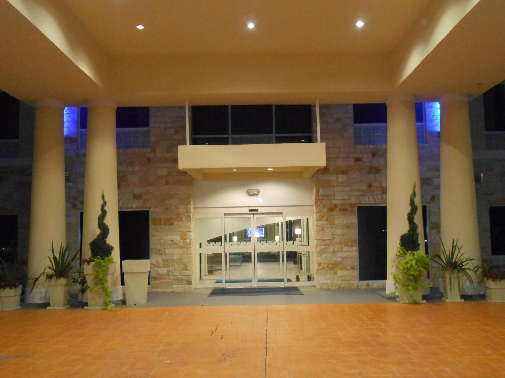 Express & Northwest-brookhollow By Ihg Hotel