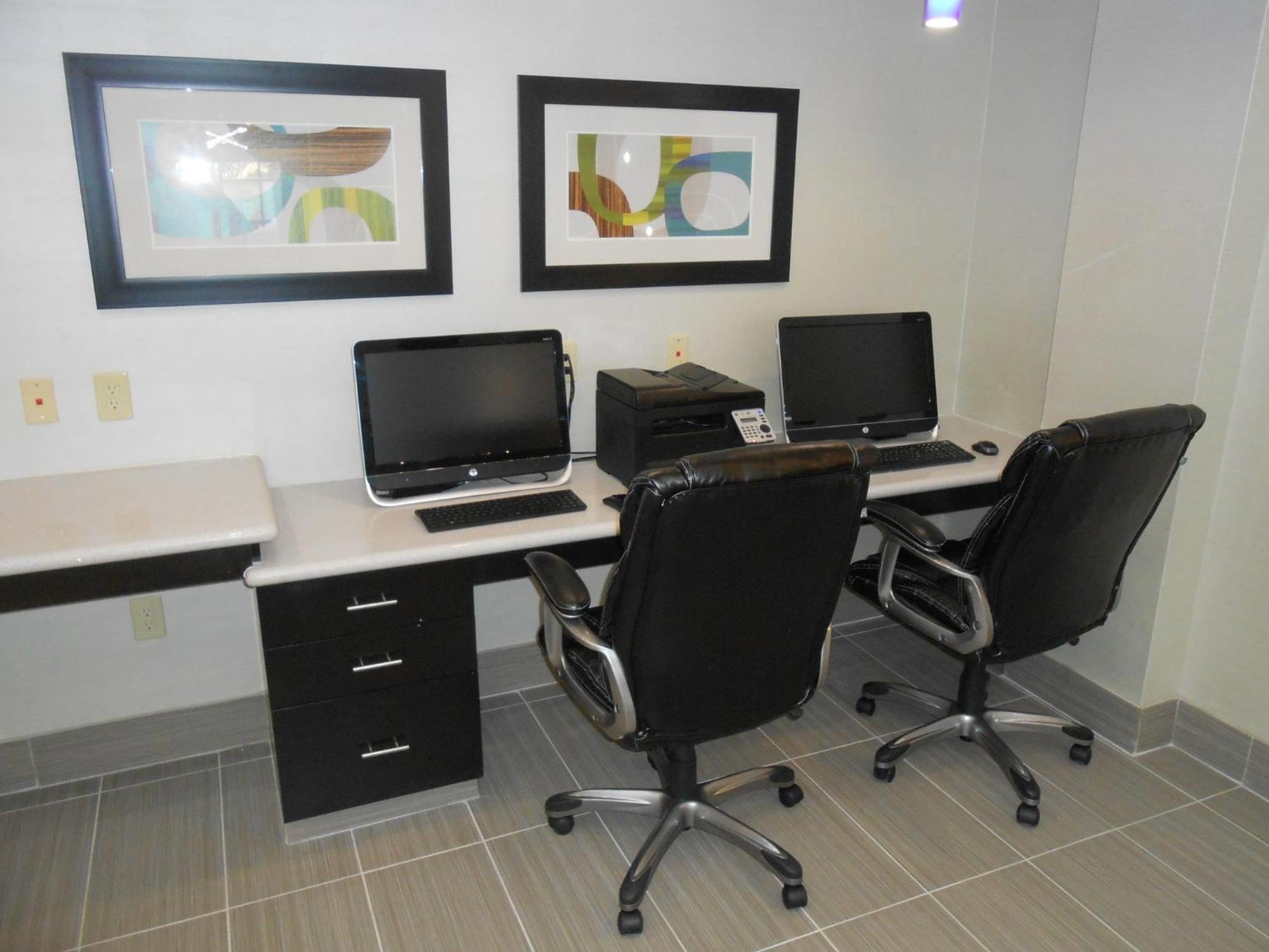 Hotel Express & Northwest-brookhollow By Ihg 3*