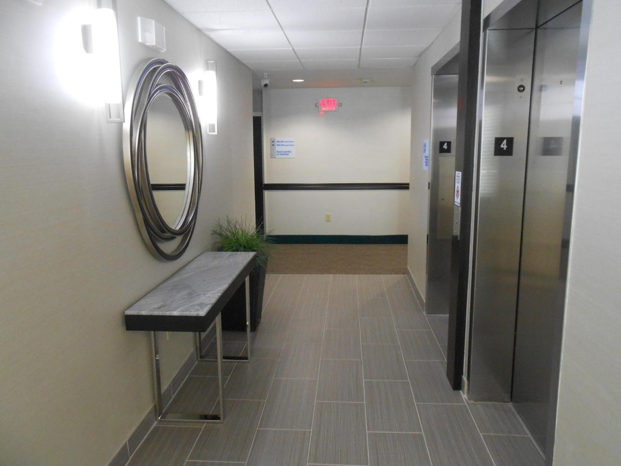 Hotel Express & Northwest-brookhollow By Ihg Houston