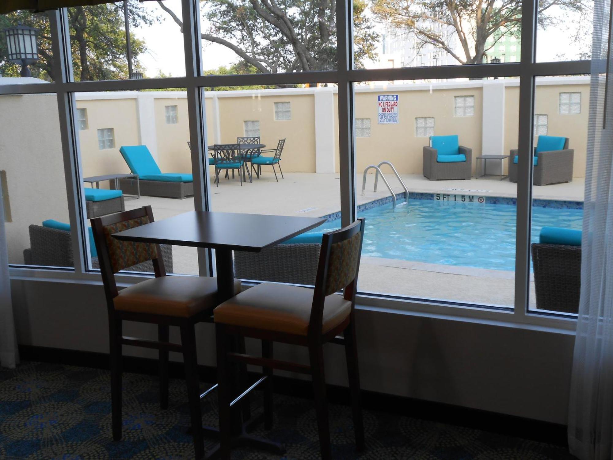 Hotel Express & Northwest-brookhollow By Ihg 3*