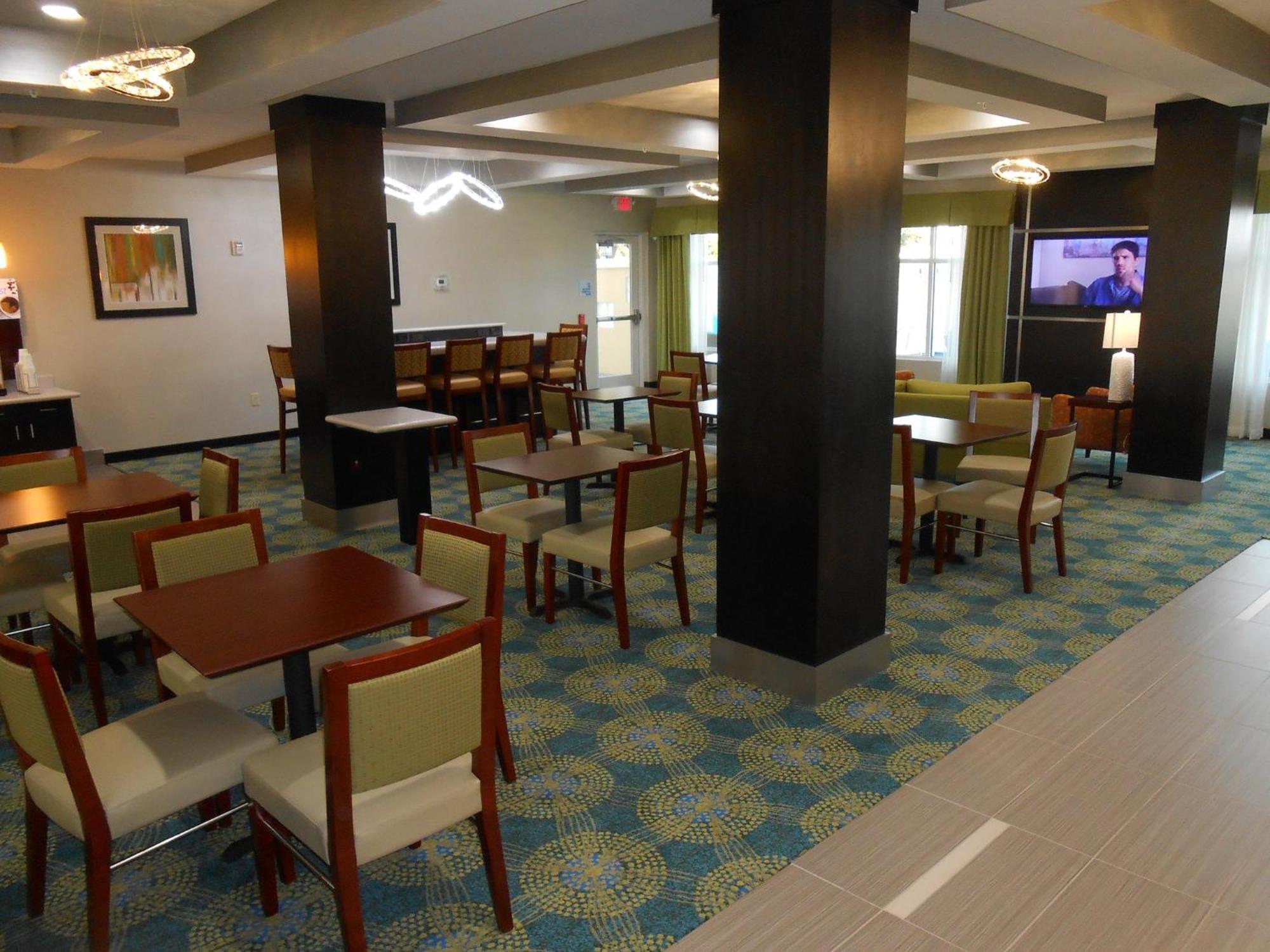 Express & Northwest-brookhollow By Ihg Hotel 3*