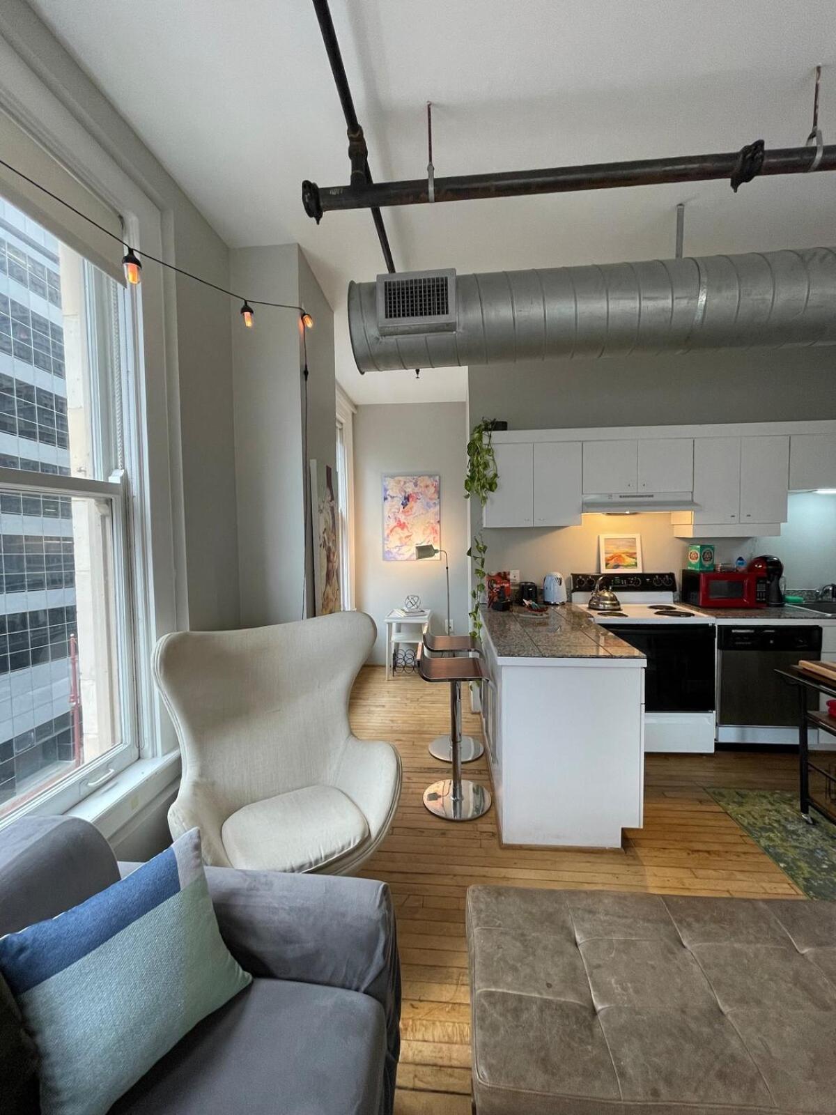 Apartment Urban Chic Downtown Getaway