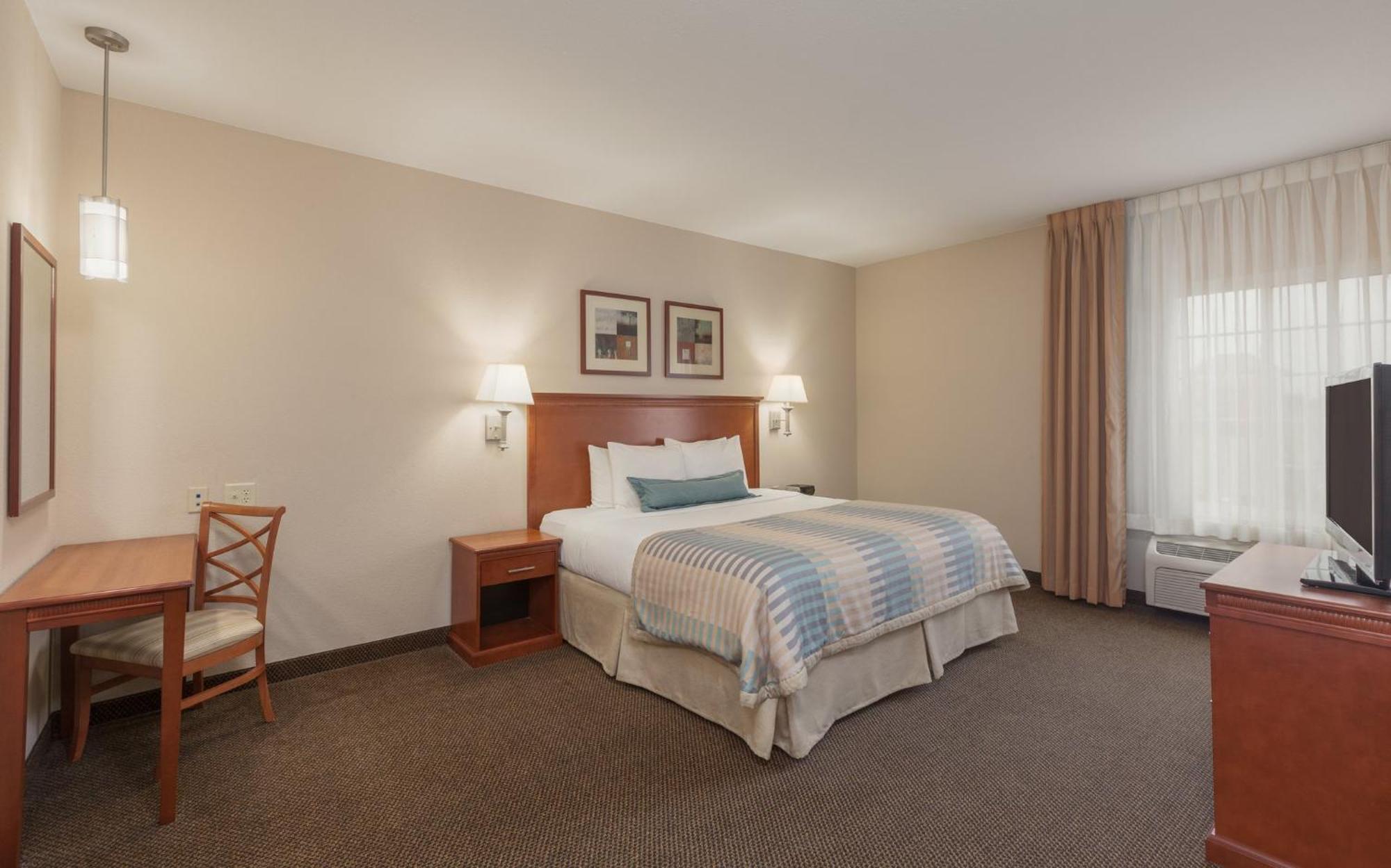 Candlewood I-10 East By Ihg 2*
