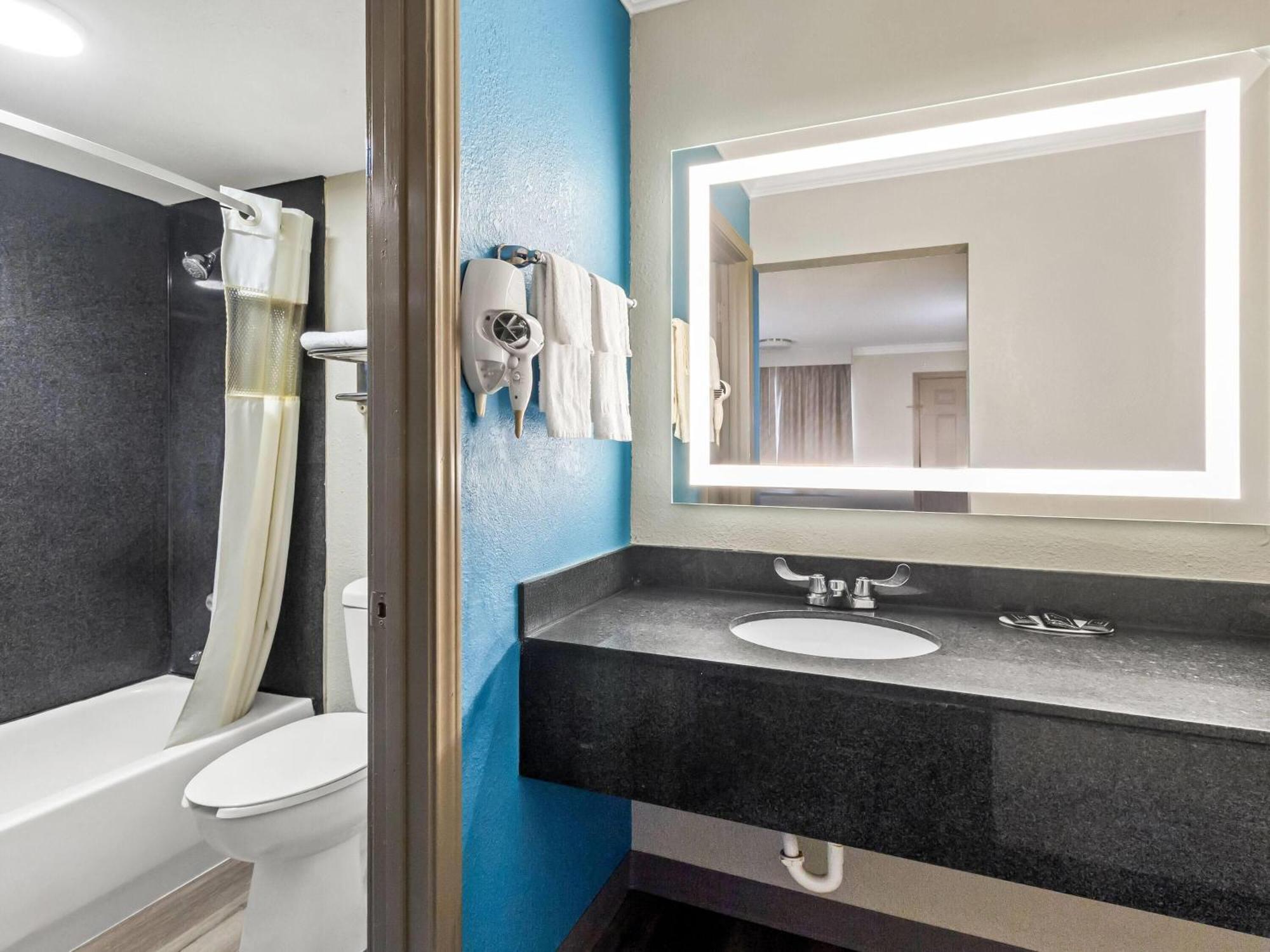 Days By Wyndham East 2* Houston