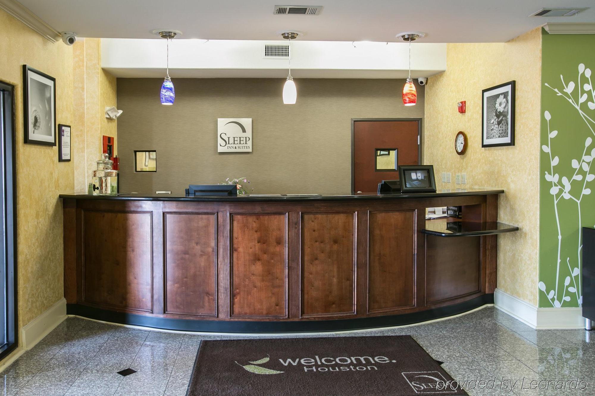 Sleep And Downtown Hotel