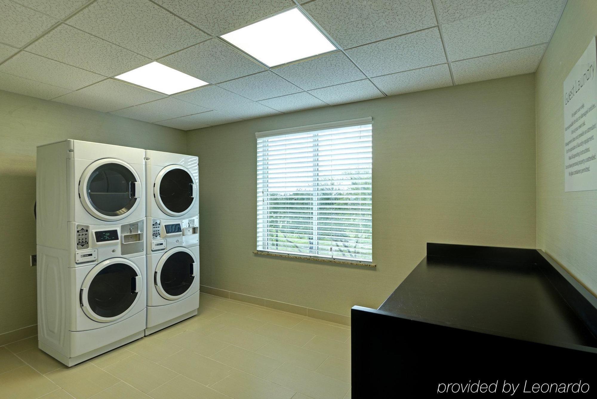 Express & Northwest-brookhollow By Ihg Hotel Houston