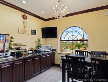Super 8 By Wyndham Hobby Airport South 2* Houston