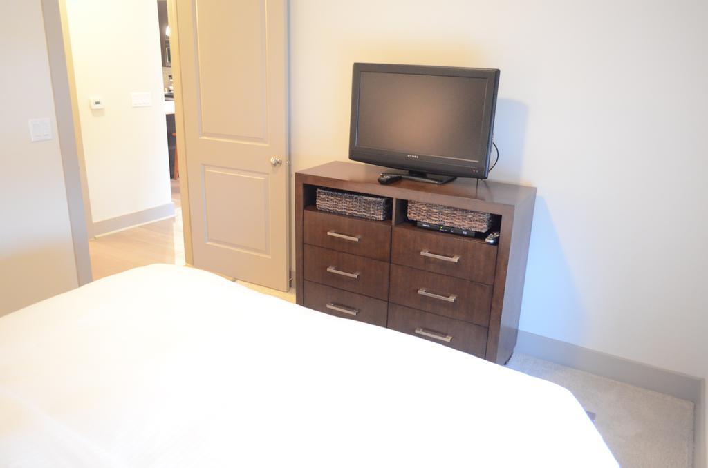 Hanover Post Oak Apartment *