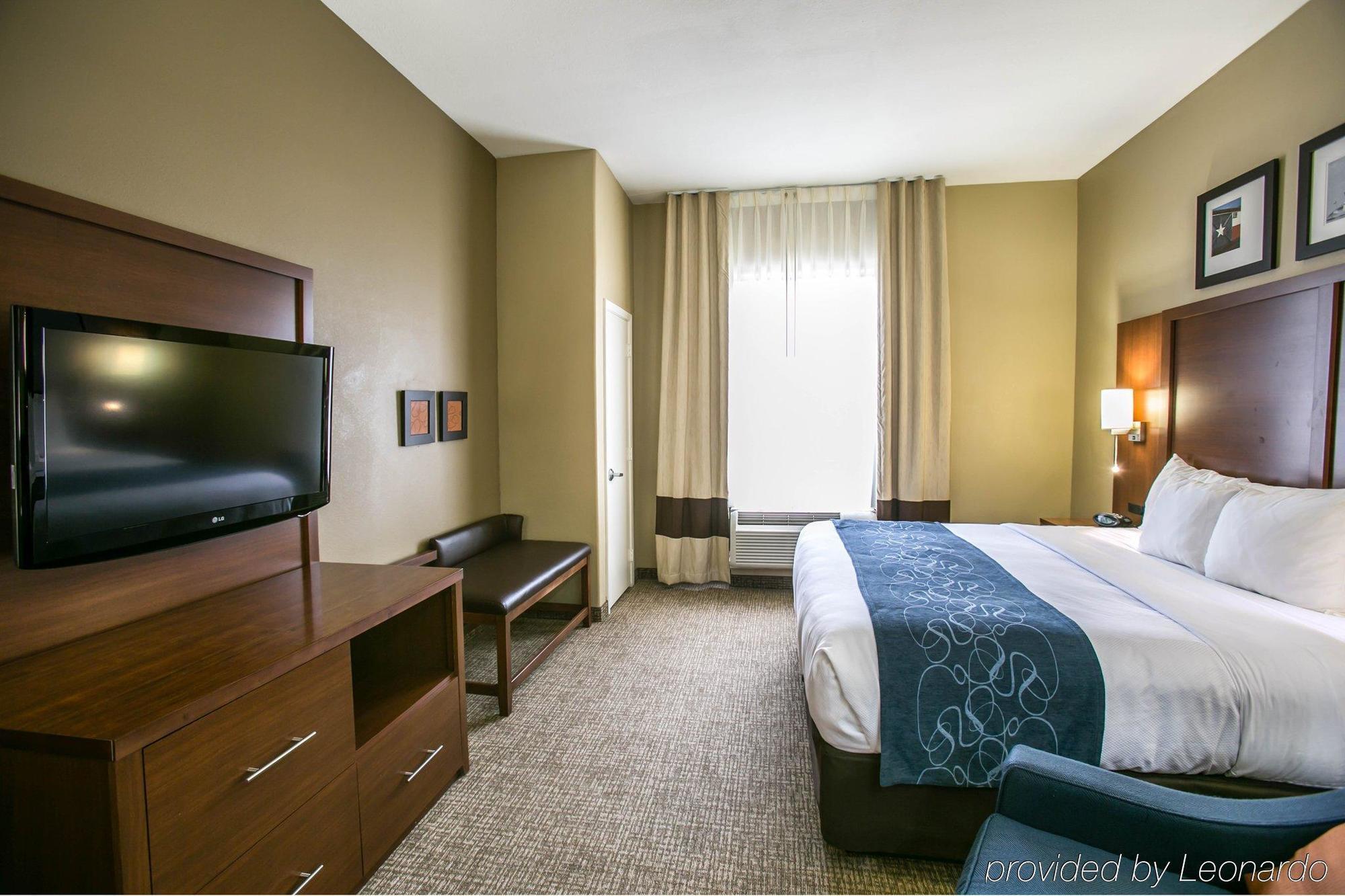 Hotel Comfort Nw - Vintage Park 3*