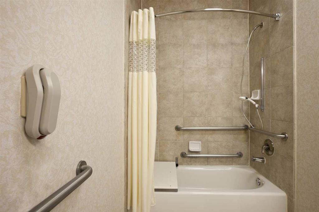 Hampton & Houston-westchase Hotel 3*