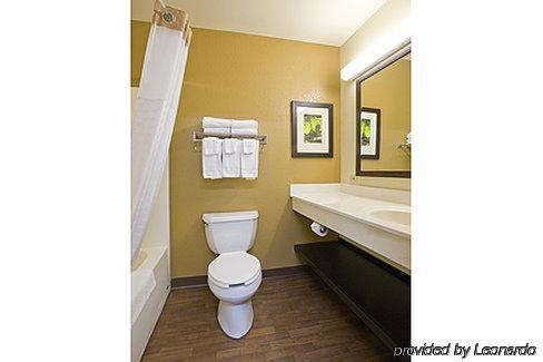Hotel Suburban North I-45 2*