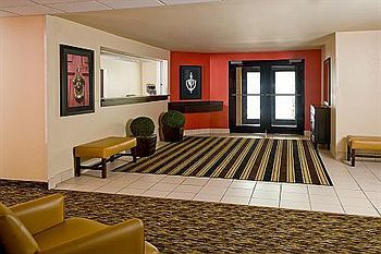 Hotel Suburban North I-45 Houston
