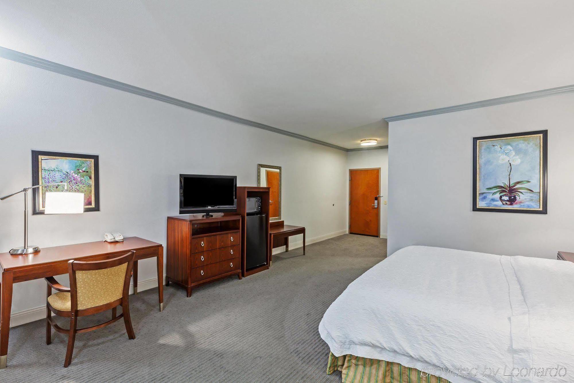 Hampton & Houston-westchase 3* Houston