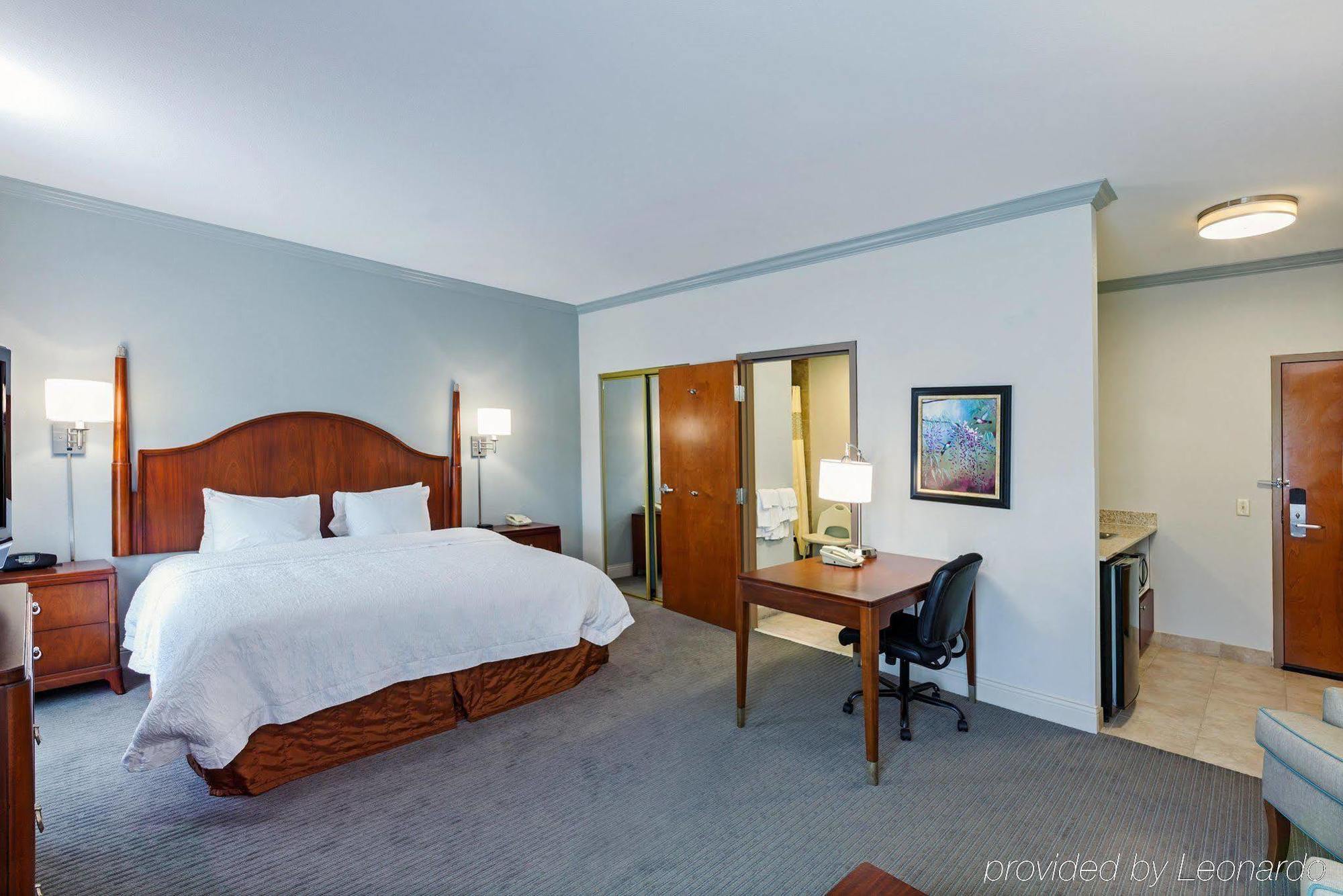 Hampton & Houston-westchase Hotel Houston