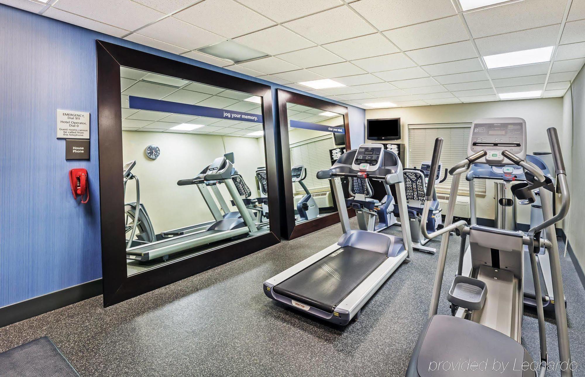 Hotel Hampton & Houston-westchase 3*