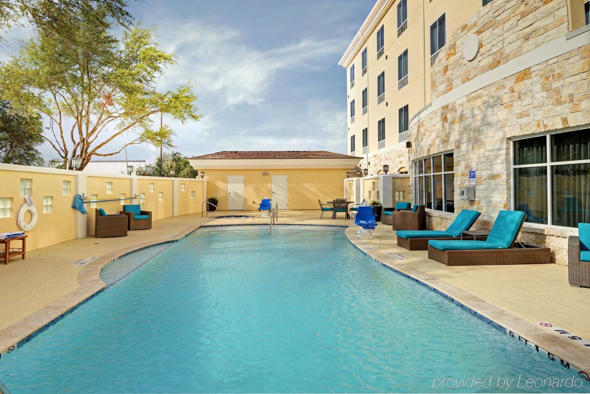 Express & Northwest-brookhollow By Ihg Hotel Houston