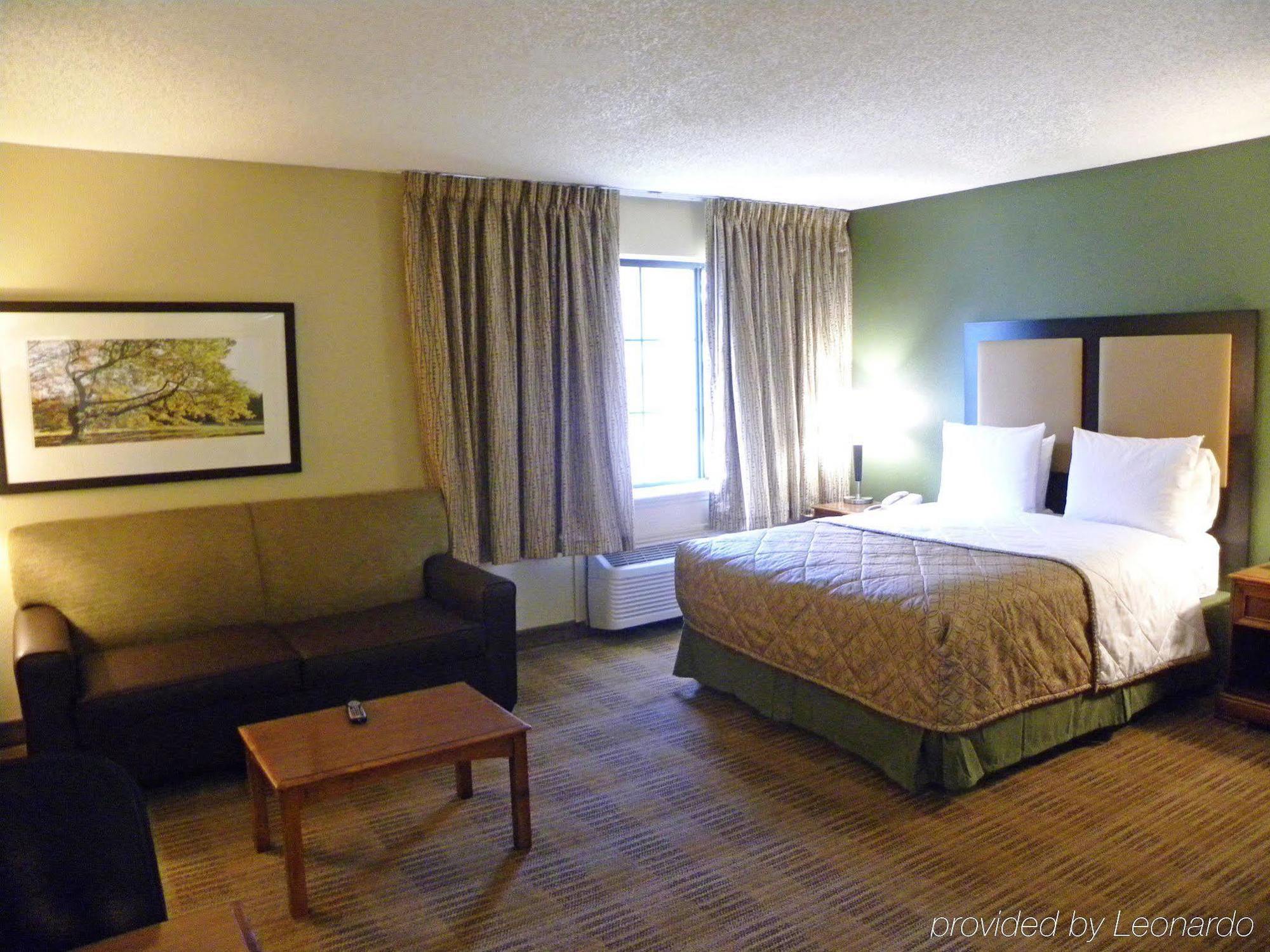 Suburban North I-45 Hotel Houston