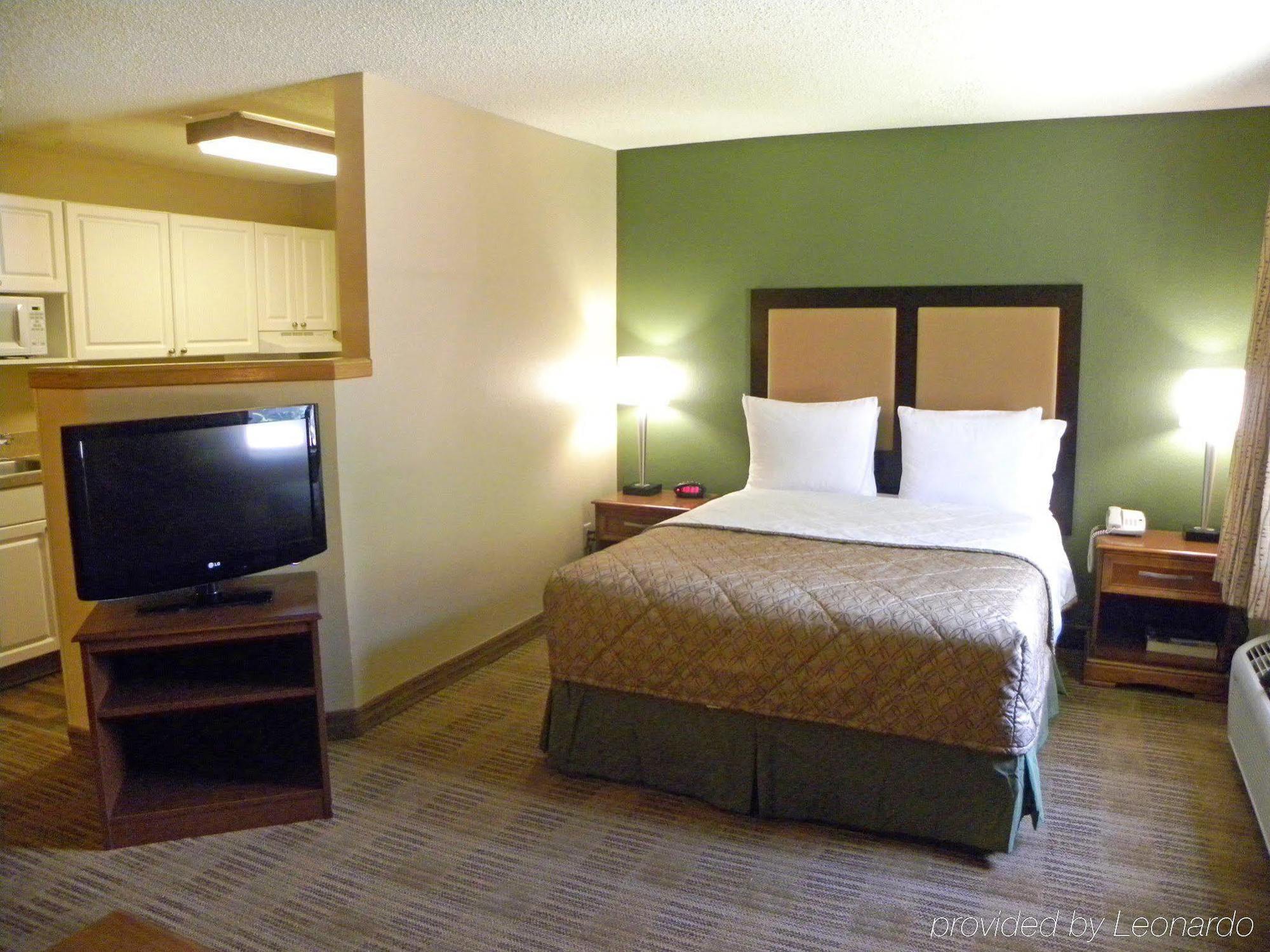 Hotel Suburban North I-45 Houston